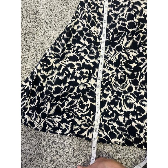 BCBG Max Azria Floral Wrap Puff-Sleeve Dress Size S,‎ Black/White Classic Chic - Picture 8 of 10